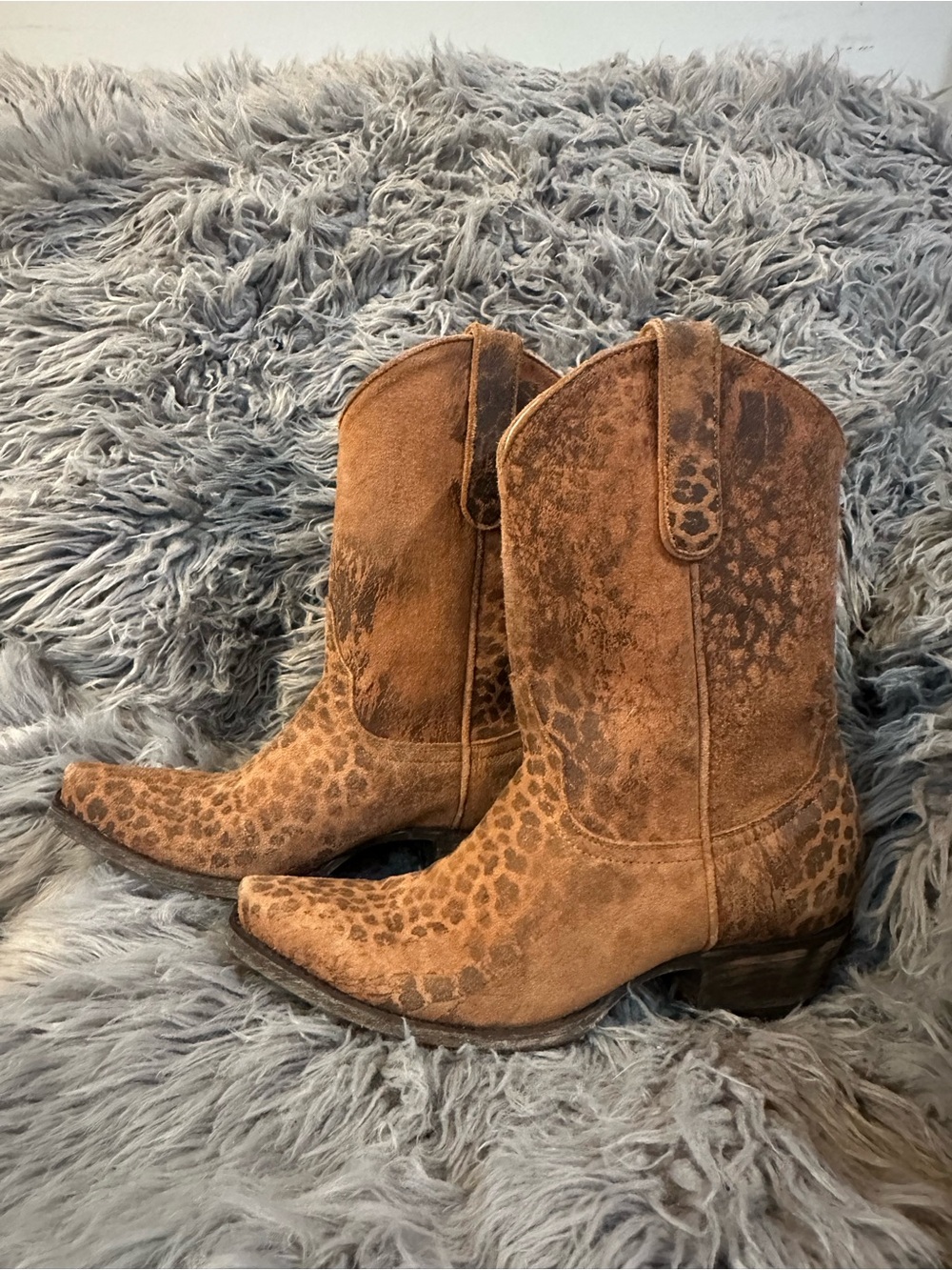 Old gringo leopard cowboy boots